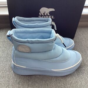 SOREL Out N About IV Puffy Lace-Up Waterproof Boot (Women) 8M